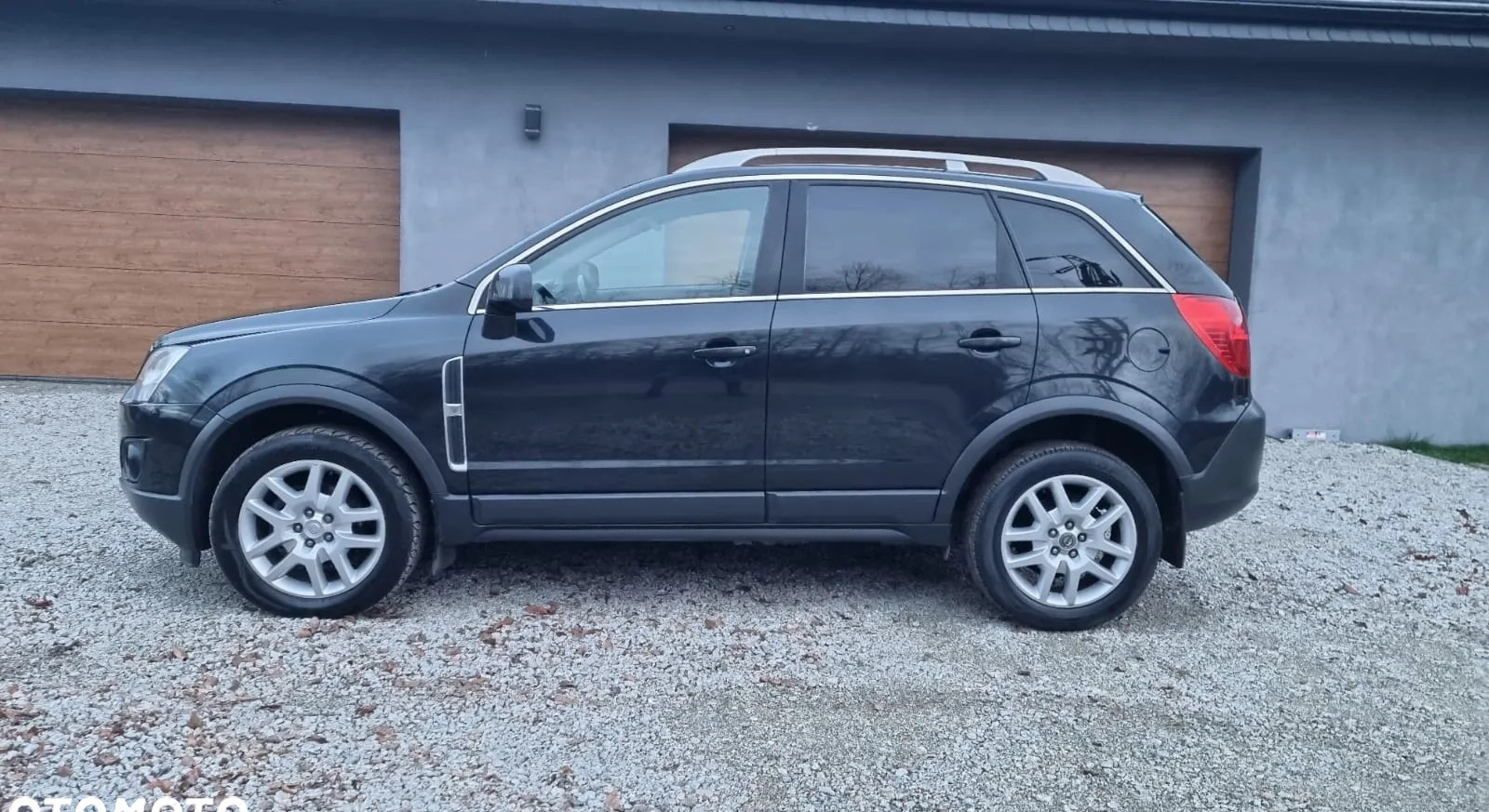 Opel Antara cena 32900 przebieg: 179000, rok produkcji 2012 z Leszno małe 137